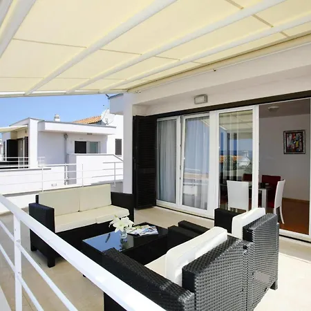 Apartment In Punta Skala With Beachpool